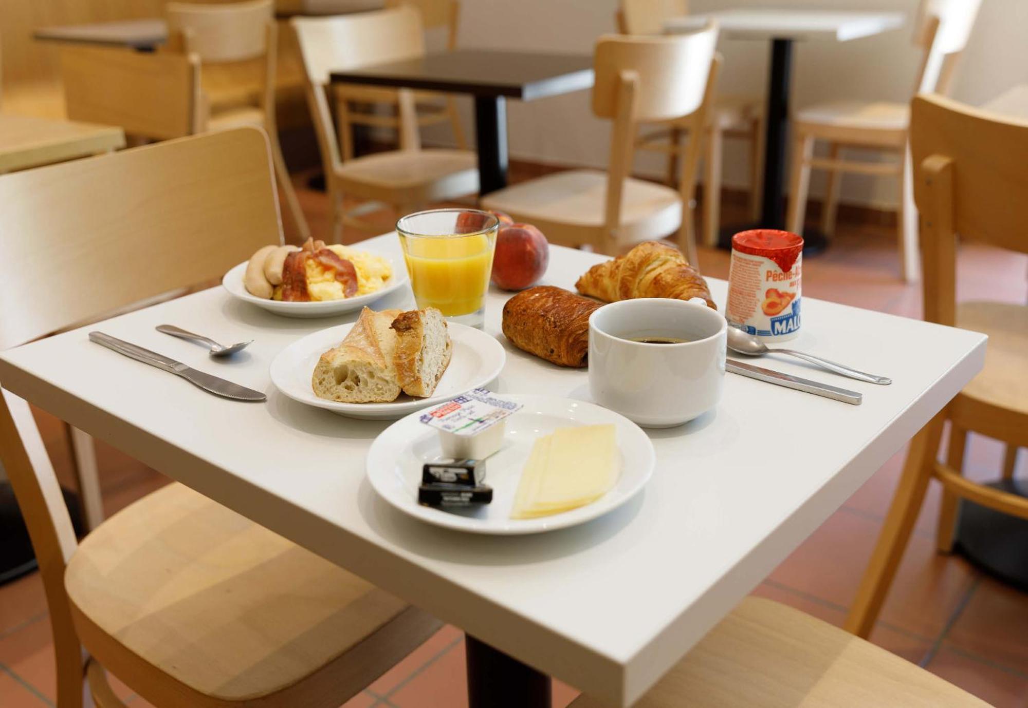 B&B Hôtel Le Puy-en-Velay Vals-pres-le-Puy Ngoại thất bức ảnh