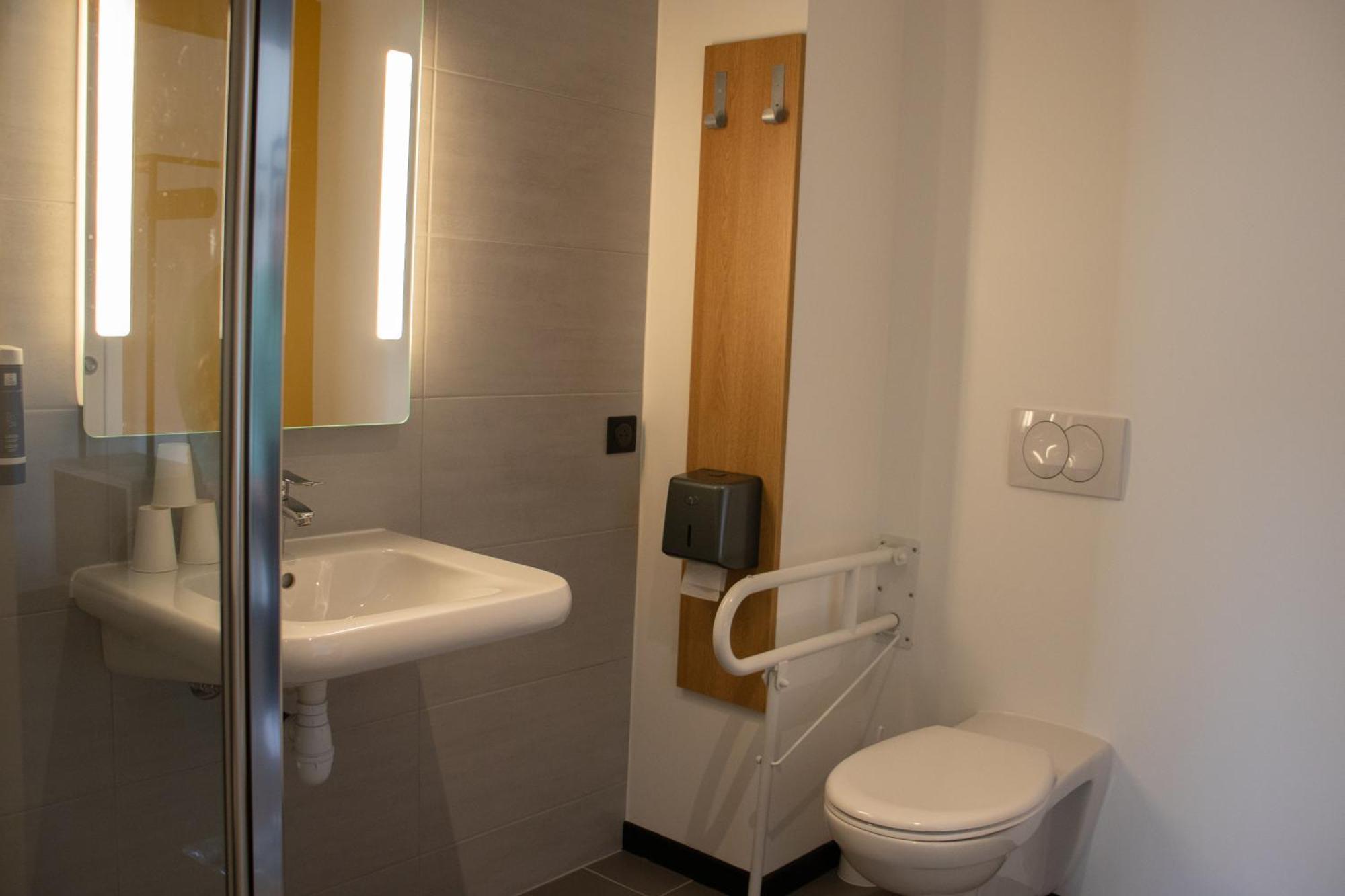 B&B Hôtel Le Puy-en-Velay Vals-pres-le-Puy Ngoại thất bức ảnh