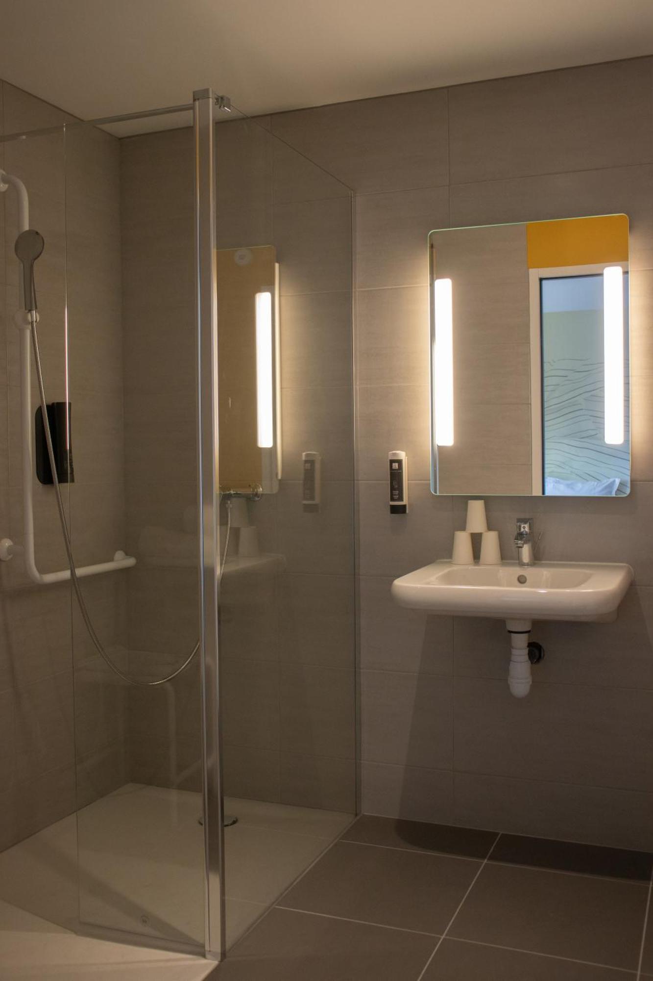 B&B Hôtel Le Puy-en-Velay Vals-pres-le-Puy Ngoại thất bức ảnh