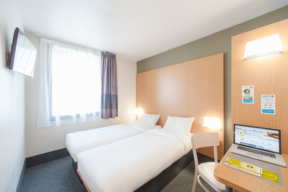 B&B Hôtel Le Puy-en-Velay Vals-pres-le-Puy Ngoại thất bức ảnh